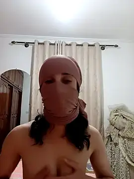 Yara-alawi  live sex cam
