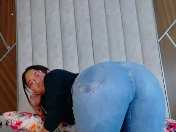 Dulce_Holy  live sex cam