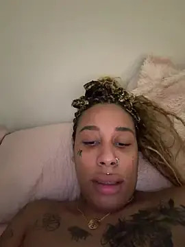 Kira_nyxx  live sex cam