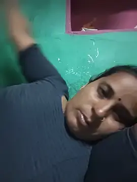Reena_lodha  live sex cam