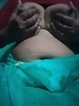 Reena_lodha  live sex cam