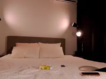 WOW-PeaCH-Girl  live sex cam