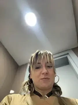 Crazy-Rosa  live sex cam