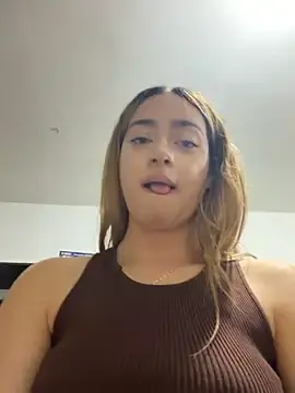 Barbievictoria  live sex cam