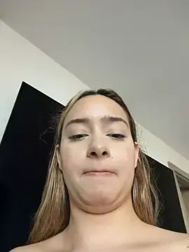 Barbievictoria  live sex cam