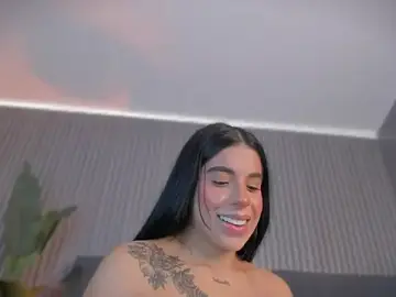 Emelie_89  live sex cam