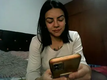 Luluclark69  live sex cam