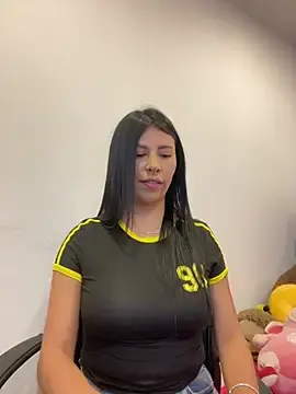 Alanna_atm_  live sex cam