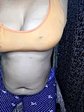 Hot-Samiksha22  live sex cam