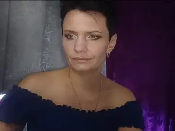 HotMamaQueen234  live sex cam