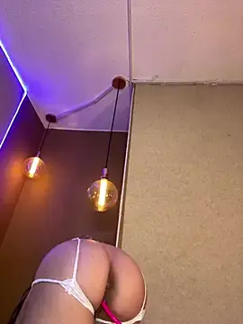 SamanthaaSutra  live sex cam