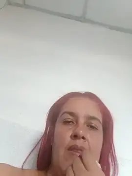 Sarai_MILF_  live sex cam