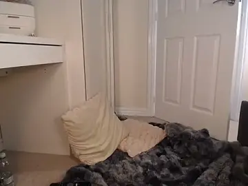 Tinkerbell822  live sex cam