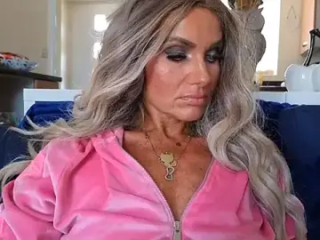 Tinkerbell822  live sex cam