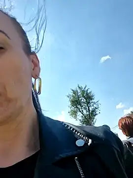 Milflovelyxxx  live sex cam