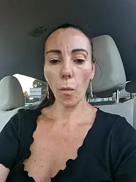Milflovelyxxx  live sex cam