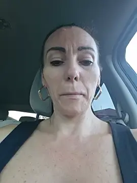 Milflovelyxxx  live sex cam