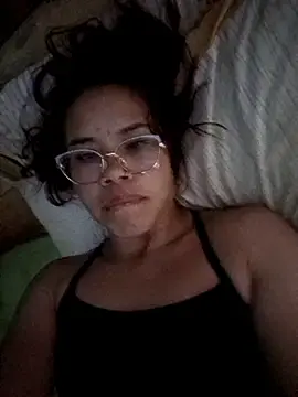 Zuczan  live sex cam
