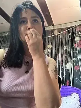 KikiXRed  live sex cam