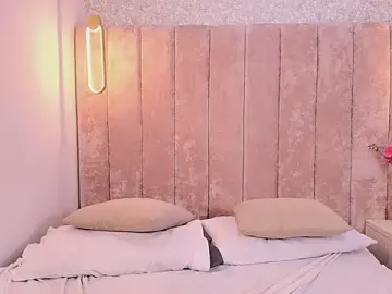 Pocahontas_606  live sex cam