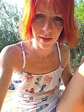 PoppyBoop  live sex cam