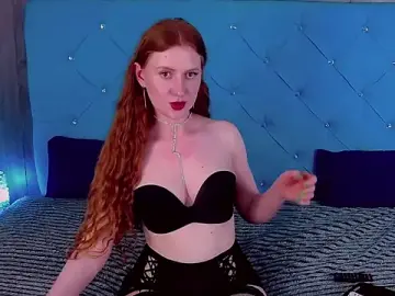 SaraMoor  live sex cam