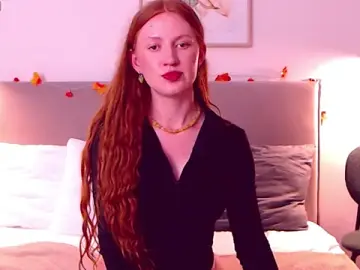 SaraMoor  live sex cam