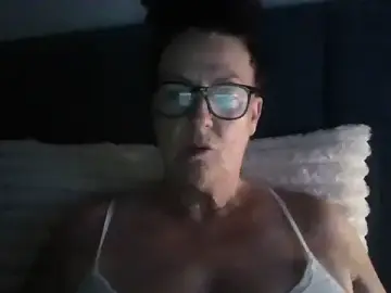 Tillieuk  live sex cam