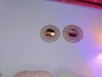 Hot_booty_  live sex cam