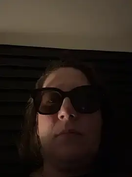 Melanie75020  live sex cam