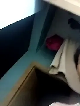 X_ruhi  live sex cam