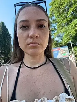 BellaXRoses  live sex cam