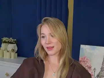 ElaraVoltage  live sex cam