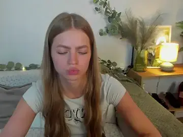 EmillyStarr  live sex cam