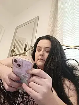 Lusty_lucie  live sex cam