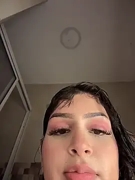 Cloe_sexxx  live sex cam