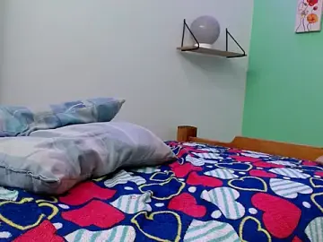 Keisibigass18  live sex cam