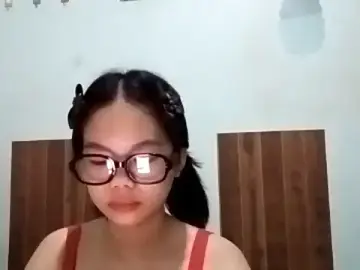 CrissyDeshaies  live sex cam