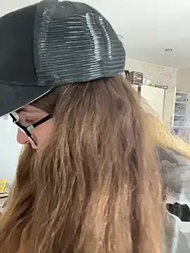DienkaGreen  live sex cam