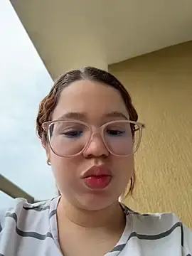 Lucyklein2022  live sex cam