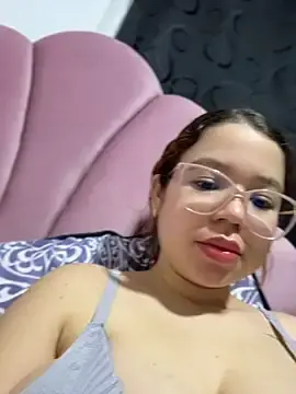 Lucyklein2022  live sex cam