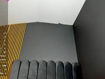 Nicolette_ks_  live sex cam