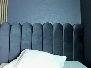 Nicolette_ks_  live sex cam