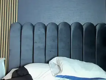 Nicolette_ks_  live sex cam