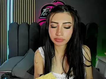 Nicolette_ks_  live sex cam