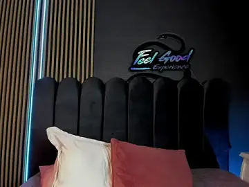 Nicolette_ks_  live sex cam