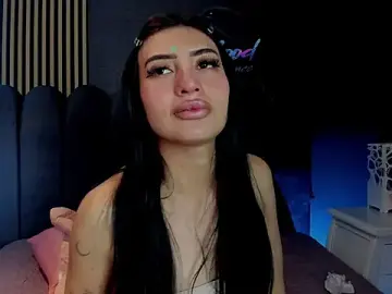 Nicolette_ks_  live sex cam