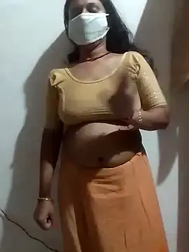 Raniraja69  live sex cam