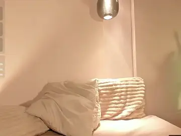 Angeline-777  live sex cam