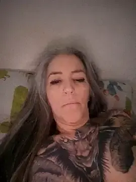 Vamporasuccubus19777  live sex cam